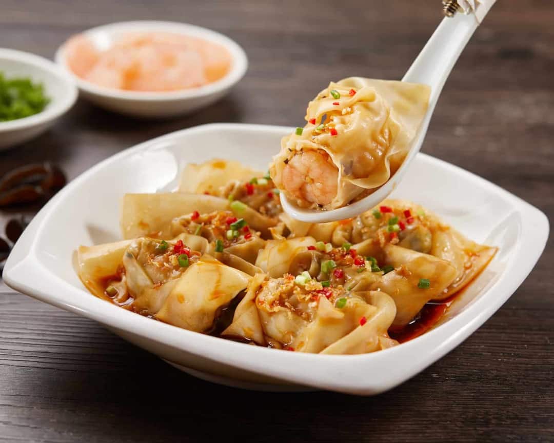 B15 乐新-1062- Prawn and Pork Dumpling with Hot Chili Vinaigrette-红油鲜虾猪肉